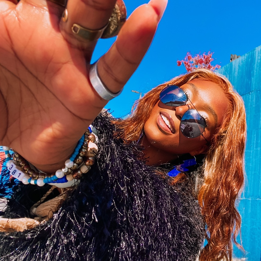 Meet your Posher, Ava